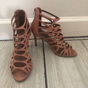 Tana cage sandal in blush suede